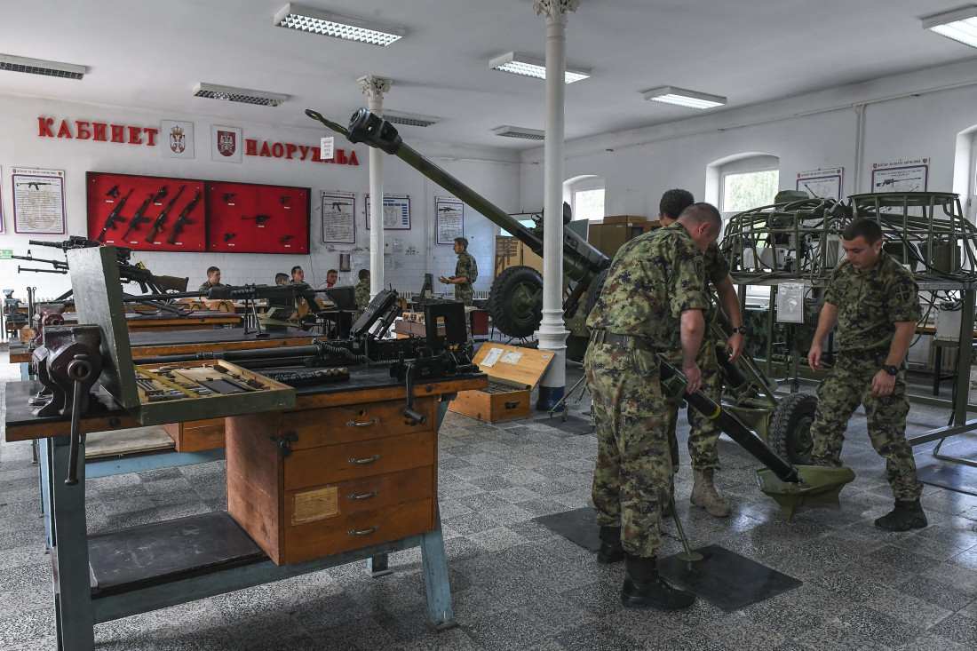 Pogledajte vojnu pripremu za velike zadatke: Šest nedelja obuke za vojnike logističkih specijalnosti  (FOTO/VIDEO)