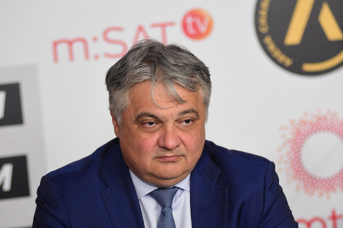 Vučić sinoć obradovao naciju! Još gradimo, skaču penzije…