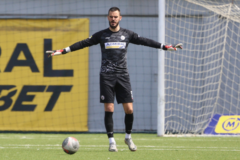 Zvezda ostala bez golmana: Nova destinacija je Portugal!