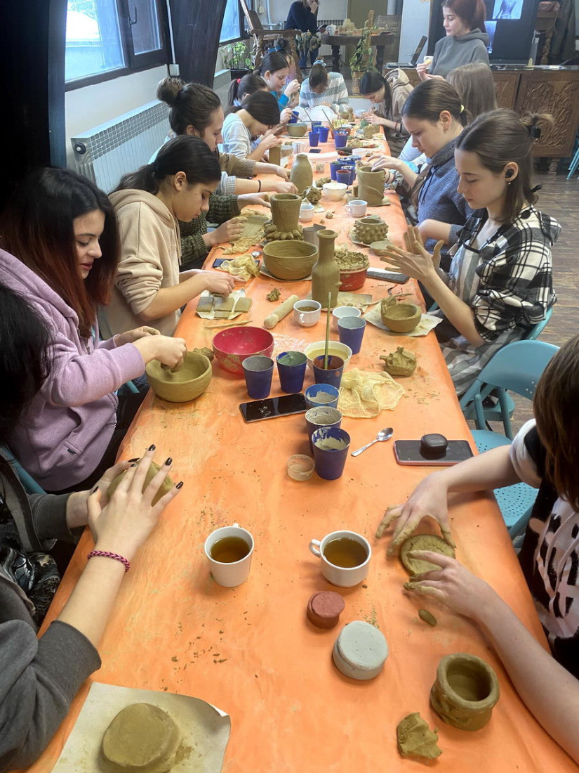 Besplatne radionice za srednjoškolce u Muzeju afričke umetnosti: Rad sa dve slikarske tehnike