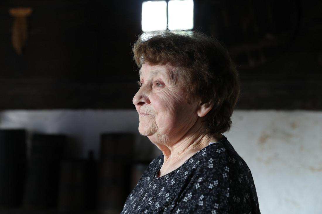 Baka Borku smo našli u kući staroj 142 godine: Bez struje i vode odgajila sam troje dece! Pogledajte kako se nekada živelo (FOTO)