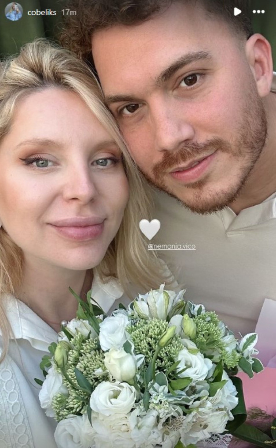 Cobeliks objavila sliku s naslednicom: Novopečena mama pokazala kako uživa, a evo kako izgleda samo mesec dana nakon porođaja