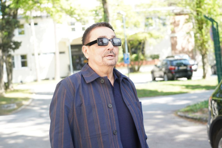 Smrt majke mu je teško pala, prodao je porodičnu kuću: Ove detalje iz Kebinog života niste znali