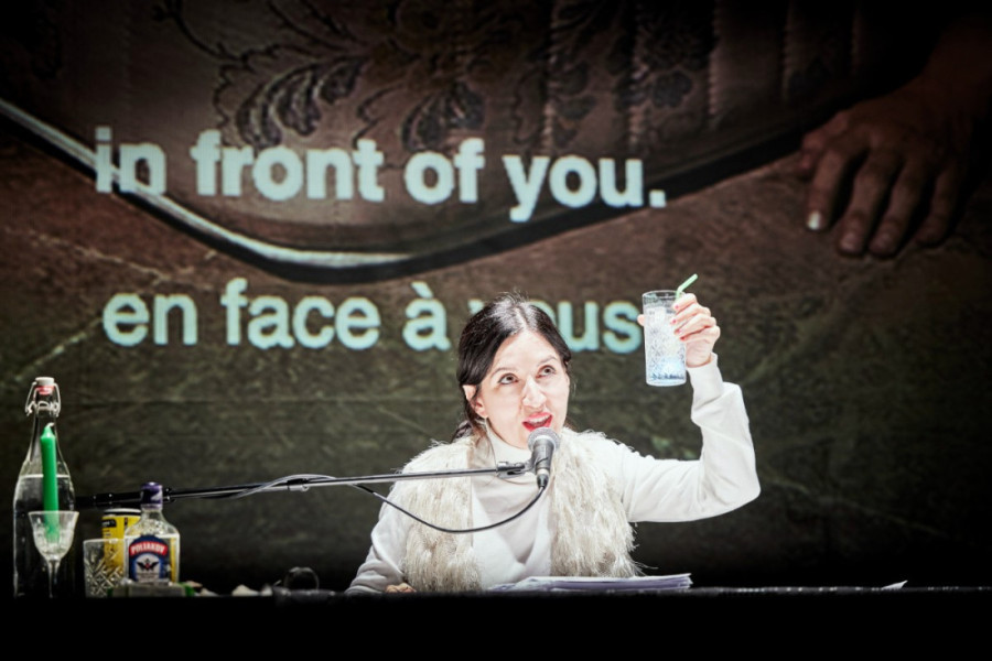 Šokantna predstava "Snaga kučke" na Bitefu: Istinita priča o seksualnom zlostavljanju uz uzimanje droge za silovanje na sceni (FOTO/VIDEO)