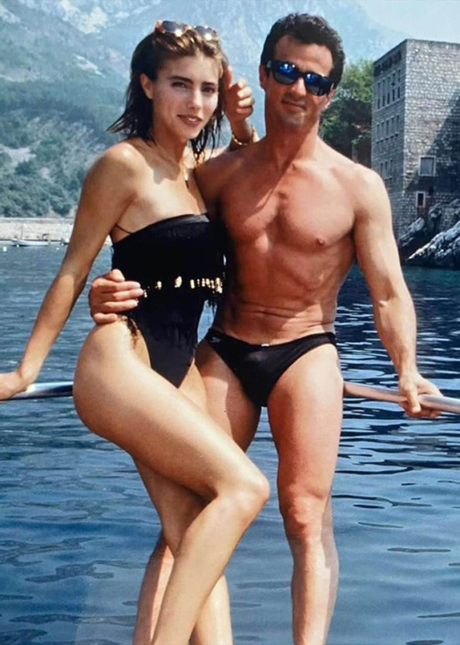 Ovako se Silvester Stalone provodio u Crnoj Gori! Kupaće gaće ne mogu mu biti manje, a tek da mu vidite ženu (FOTO)