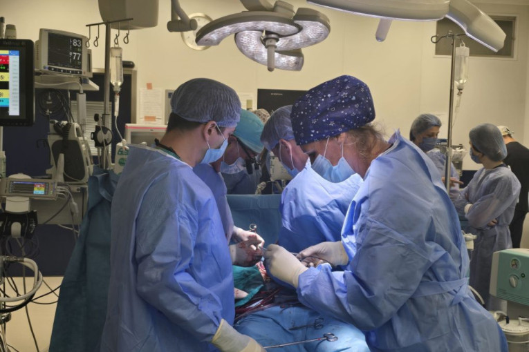 Profesor Otašević otkriva šta se dogodi u telu kada  popijemo enregetsko piće:  Dolazi do"uzbune", roditelji da obrate pažnju