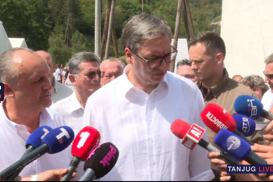 Vučić o protestima: U našu zemlju ušli rekordni iznosi novca različitim političkim kanalima, cilj im je destabilizacija Srbije!