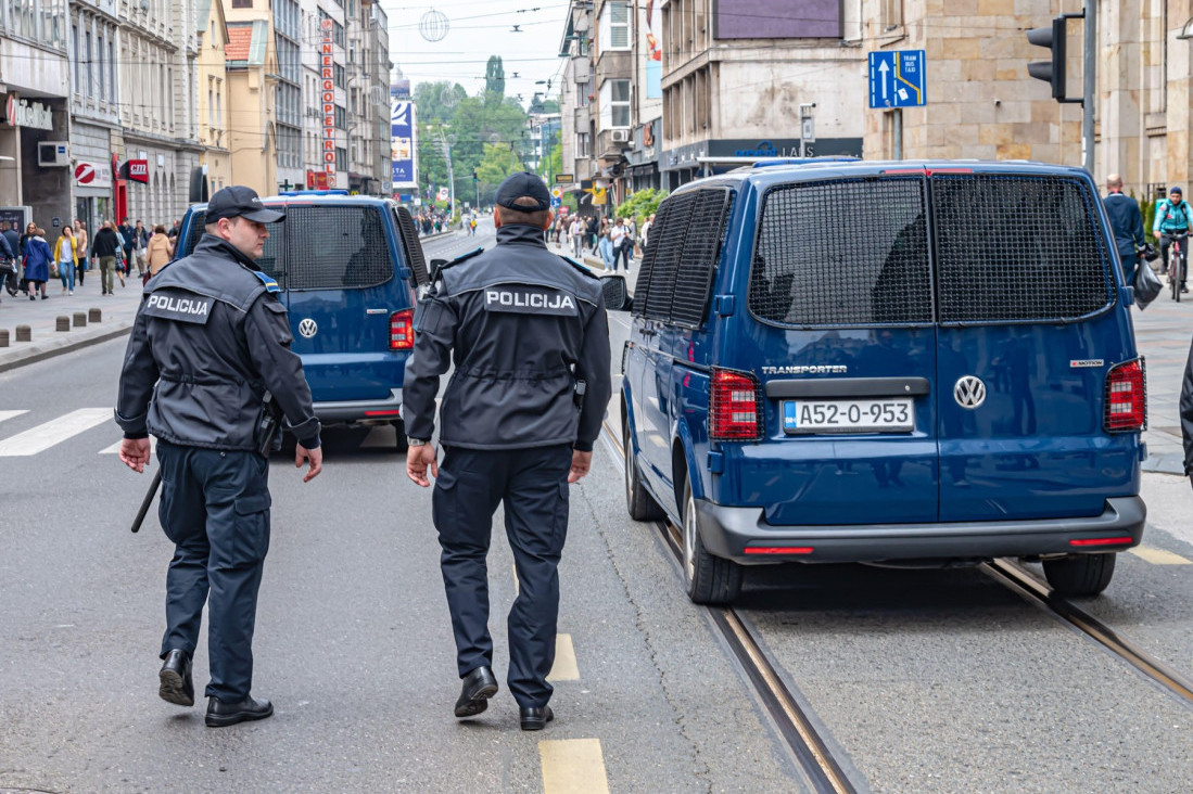 Detalji pucnjave u ulici Omladinskih brigada: Ubio ženu, pa ranio njenog brata!