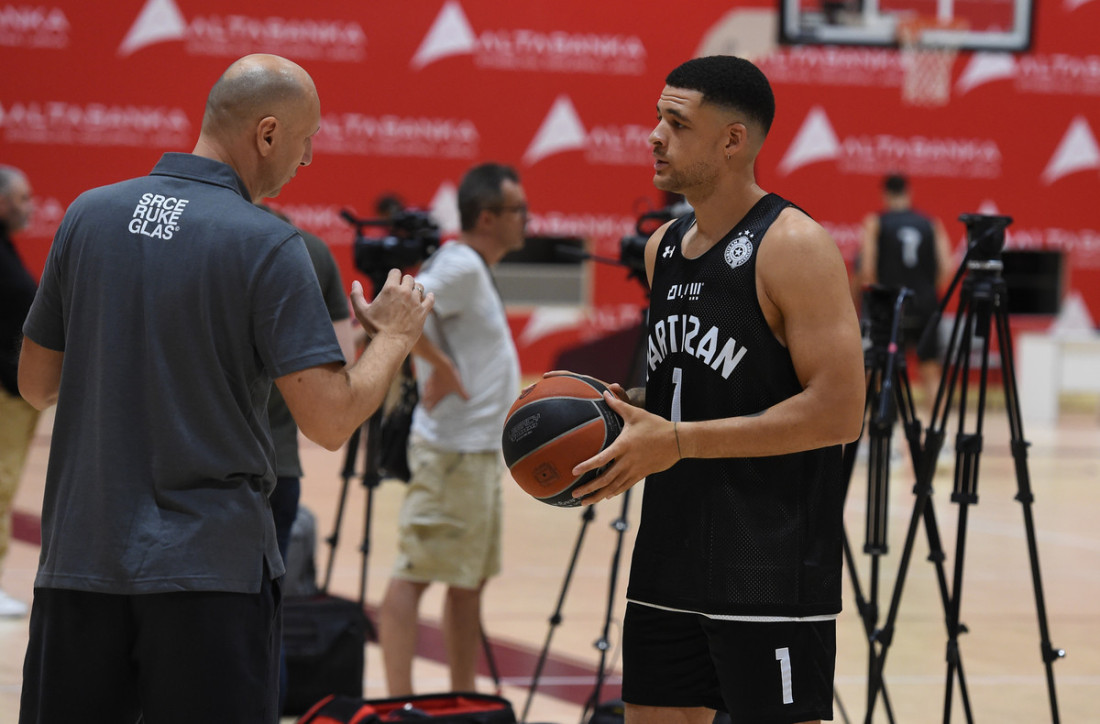 Zoran Savić otvoreno o Partizanu: O promeni celog tima, Evroligi, Naneliju, ambicijama, i šta je falilo prošle sezone!