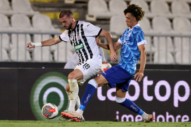 Taličan za crno-bele: Poznato ko sudi Partizanu u Gentu!