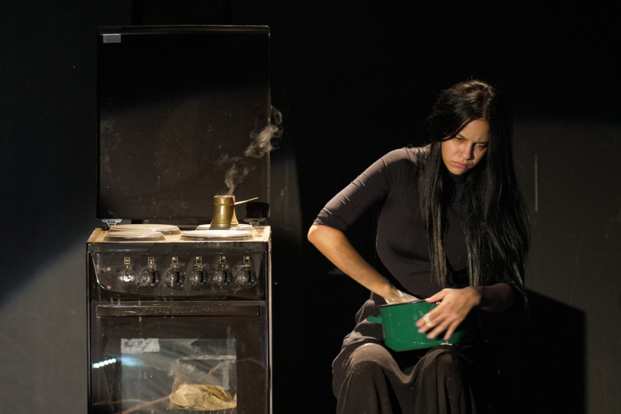 Dve premijere u Beogradskom dramskom pozorištu do kraja avgusta: Surove priče o vršnjačkom nasilju (FOTO)