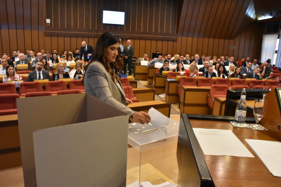 Predsednica Skupštine Grada Novog Sada Dina Vučinić: "Borimo se za bolji život građana, a ne za fotelje"