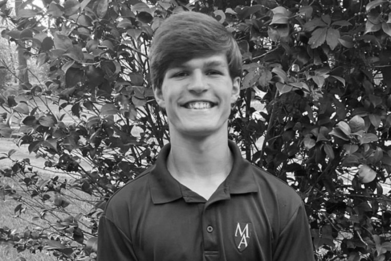 Užas na utakmici: Tinejdžer (16) preminuo nakon starta protivničkog igrača!