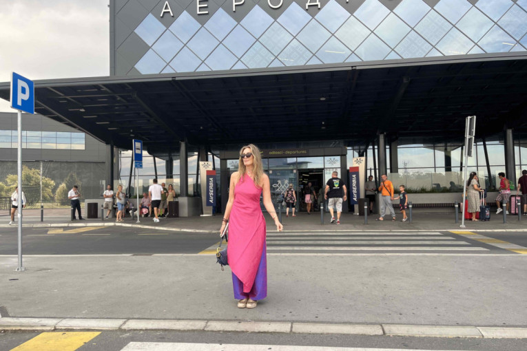 "Bila je zaključana u stanu!" Naša pevačica doživela veliku tragediju: Nije se oporavila