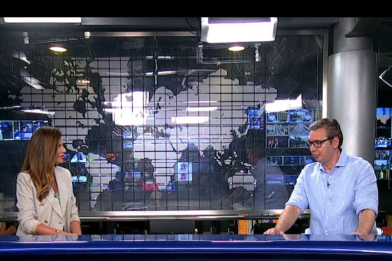 Predsednik Vučić: Srbija je najbolja, nikada me nećete naterati da bilo koga i bilo šta volim više od nje!