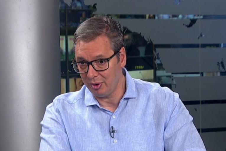 Predsednik Vučić: Srbija je najbolja, nikada me nećete naterati da bilo koga i bilo šta volim više od nje!