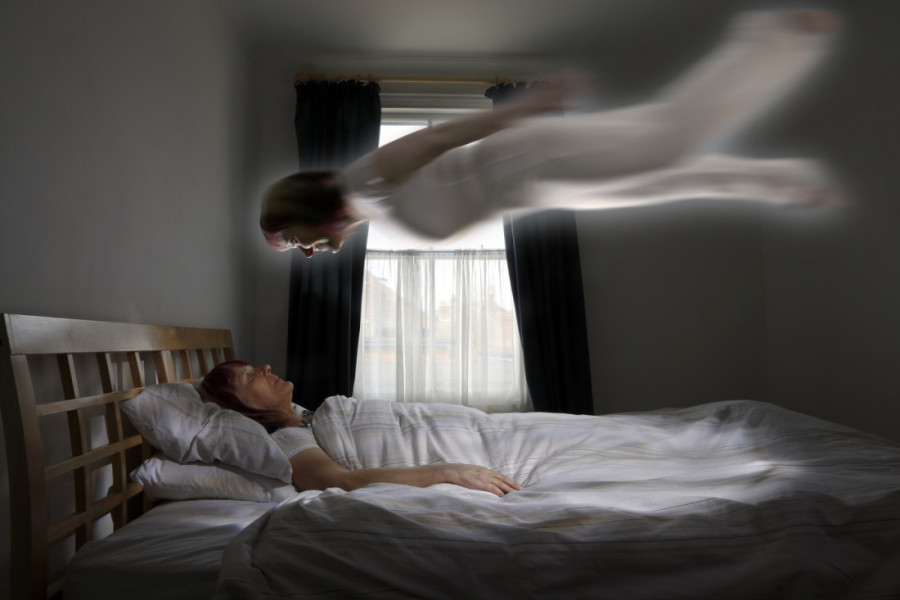 Neki ljudi zaista vide duhove, a medicinski stručnjaci imaju objašnjenje za to: Od "stare veštice" do kvara u mozgu