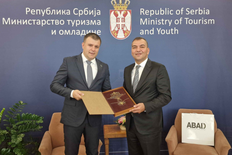 Memić sa predstavnicima Turističke organizacije Azerbejdžana: Pričalo se o uvođenju direktnog leta Beograd - Baku!