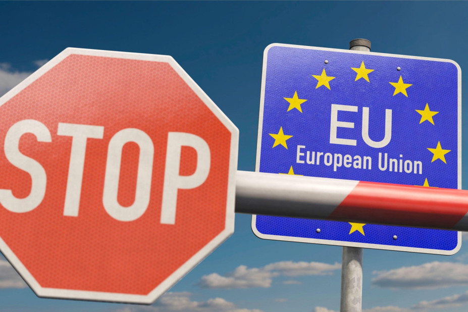 Naslovne strane dnevnih novina: Prelistavanje štampe za 28. septembar 2025. godine