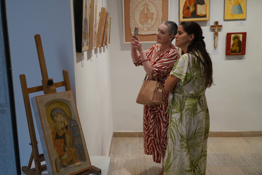 Otvorena izložba "Portret na ikoni": Jedinstvena prilika da na licu mesta doživite stvaranje sakralnih dela (FOTO)