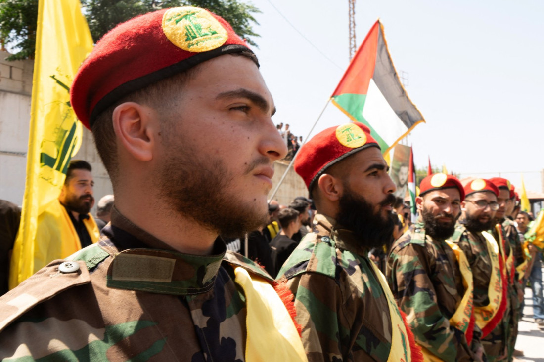 RAT NA BLISKOM ISTOKU Amerika napala Iran, udari u području Ormuskog moreuza!