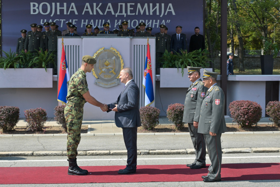 Promocija rezervnih oficira generacije "Mart 2024": Predstavljeni mladi kadrovi vojske (FOTO)