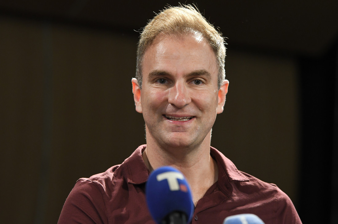 Stefan Milenković će zapevati na koncertu s Neletom Karajlićem: Neočekivani eksperiment na koncertu u Novom Sadu (FOTO/VIDEO)