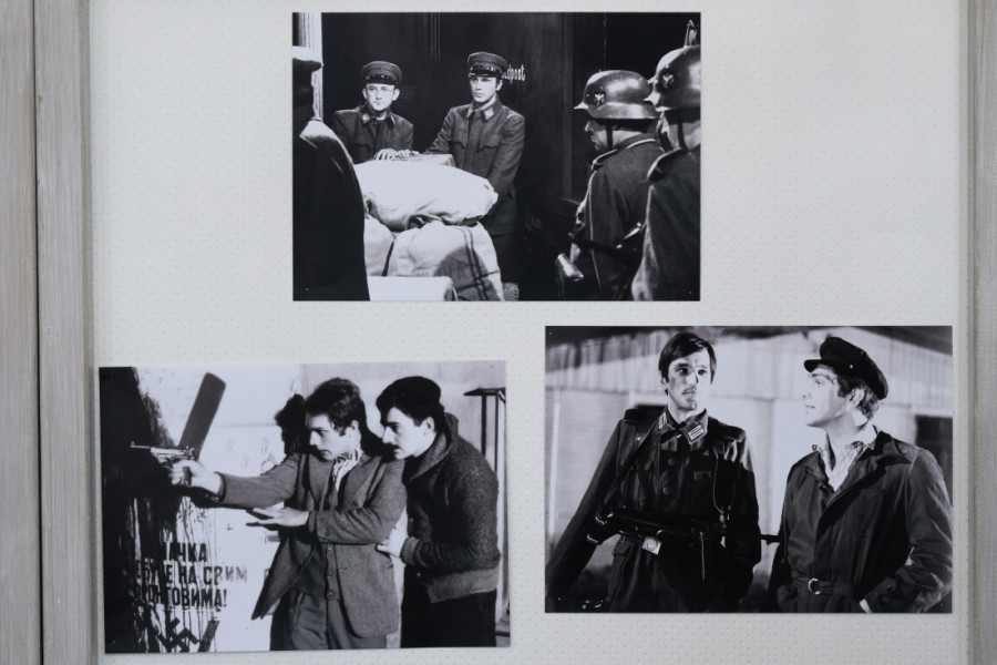 Sećanje na Prleta i Tihog: Izložba originalnih kostima i rekvizita iz kultne serije "Otpisani" (FOTO)