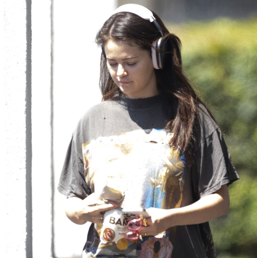 Zasijao prsten na ruci Selene Gomez u jeku priča o veridbi! Fanovi na nogama (FOTO)