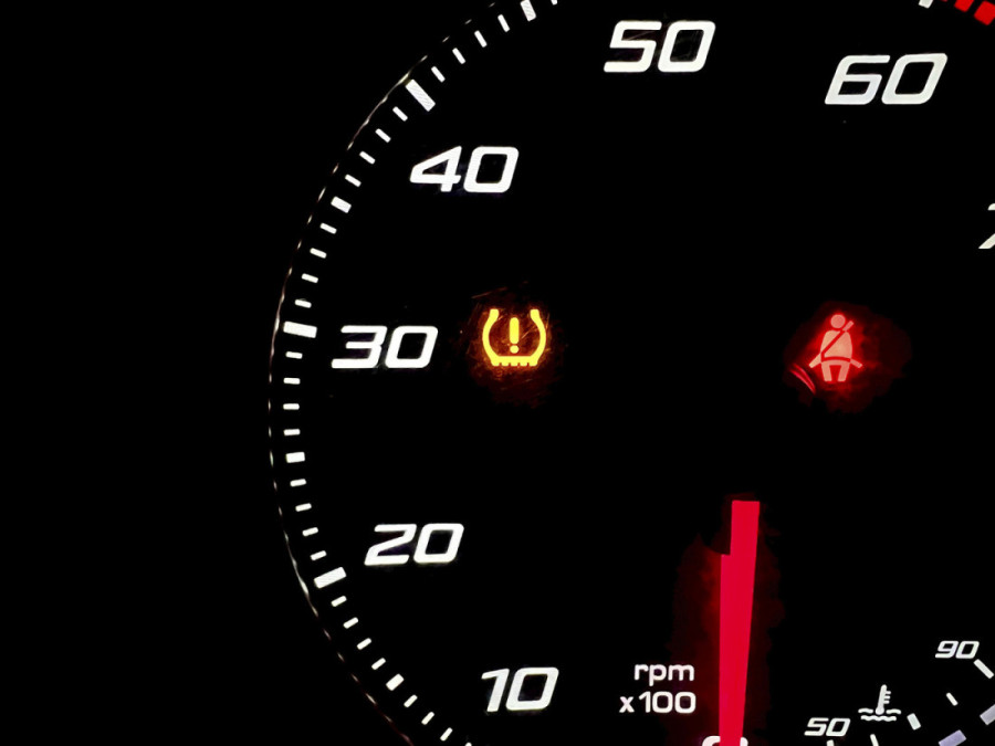 Trzaji motora, zamagljena stakla i kvarovi zbog vlage: Najčešći jesenji problemi na koje morate obratiti pažnju