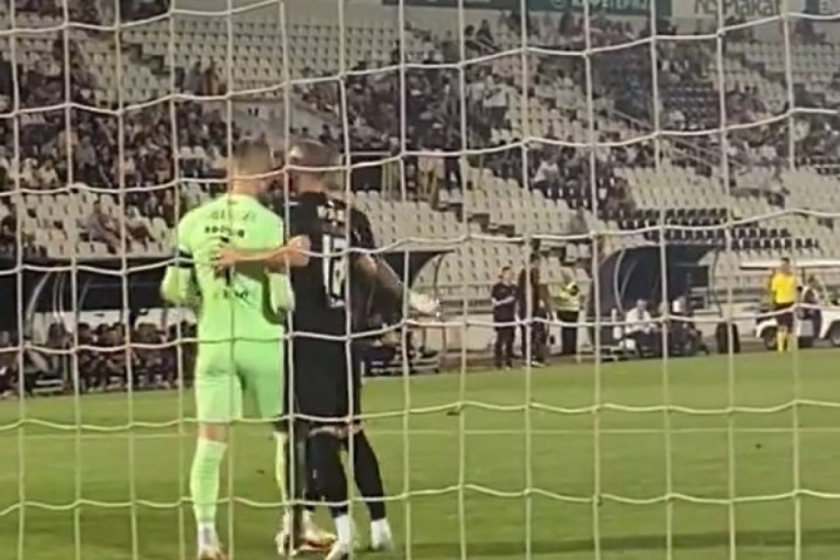 Partizan sve više tone: Sukob kapitena i defanzivca - zamalo tuča! (VIDEO)