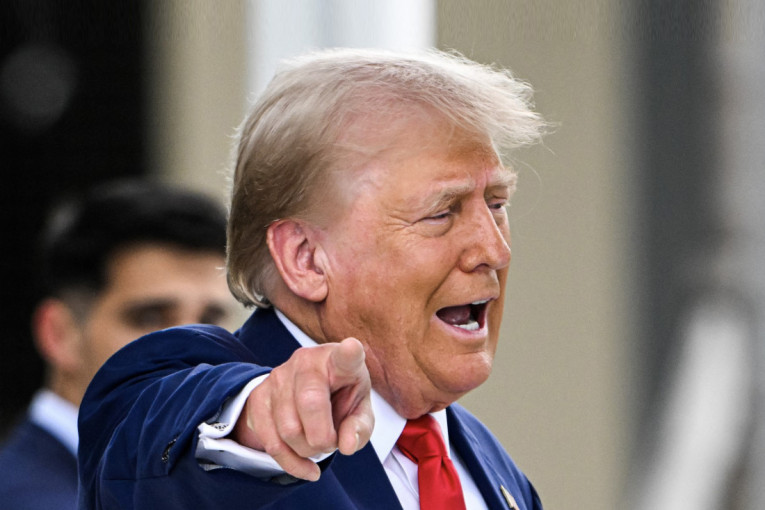 Tramp uveo nove sankcije Iranu: Evo ko se našao sada na udaru!