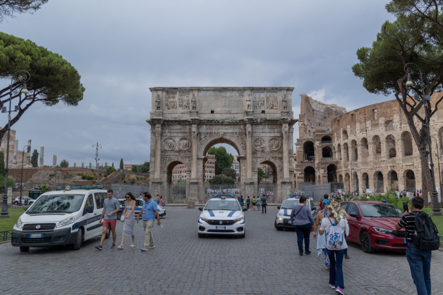 Oštećen luk cara Konstantina u Rimu! Za manje od sat vremena palo 60 milimetara kiše