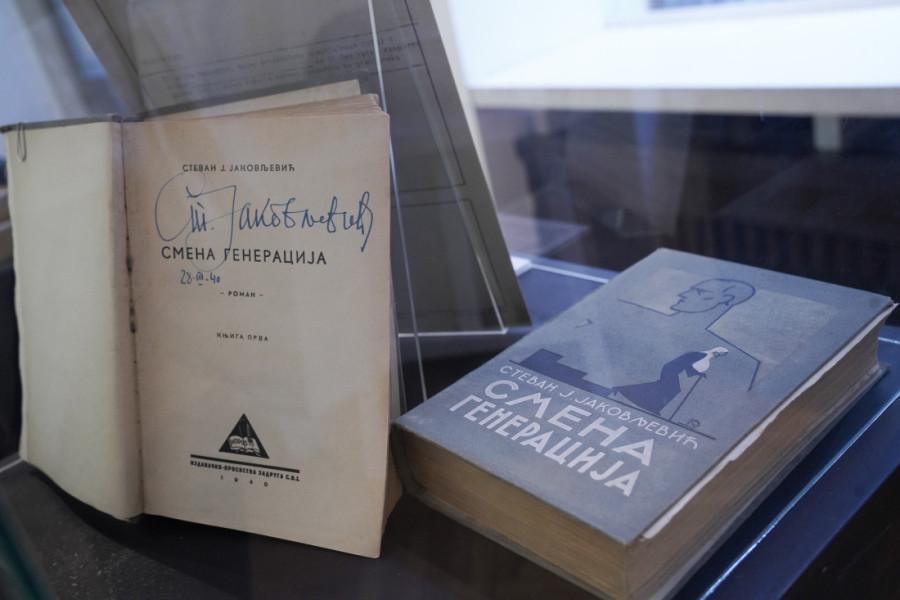 Otvorena izložba posvećena dvojici srpskih velikana u farmaciji: "Tražim početak, sjaj i sate stale" (FOTO)