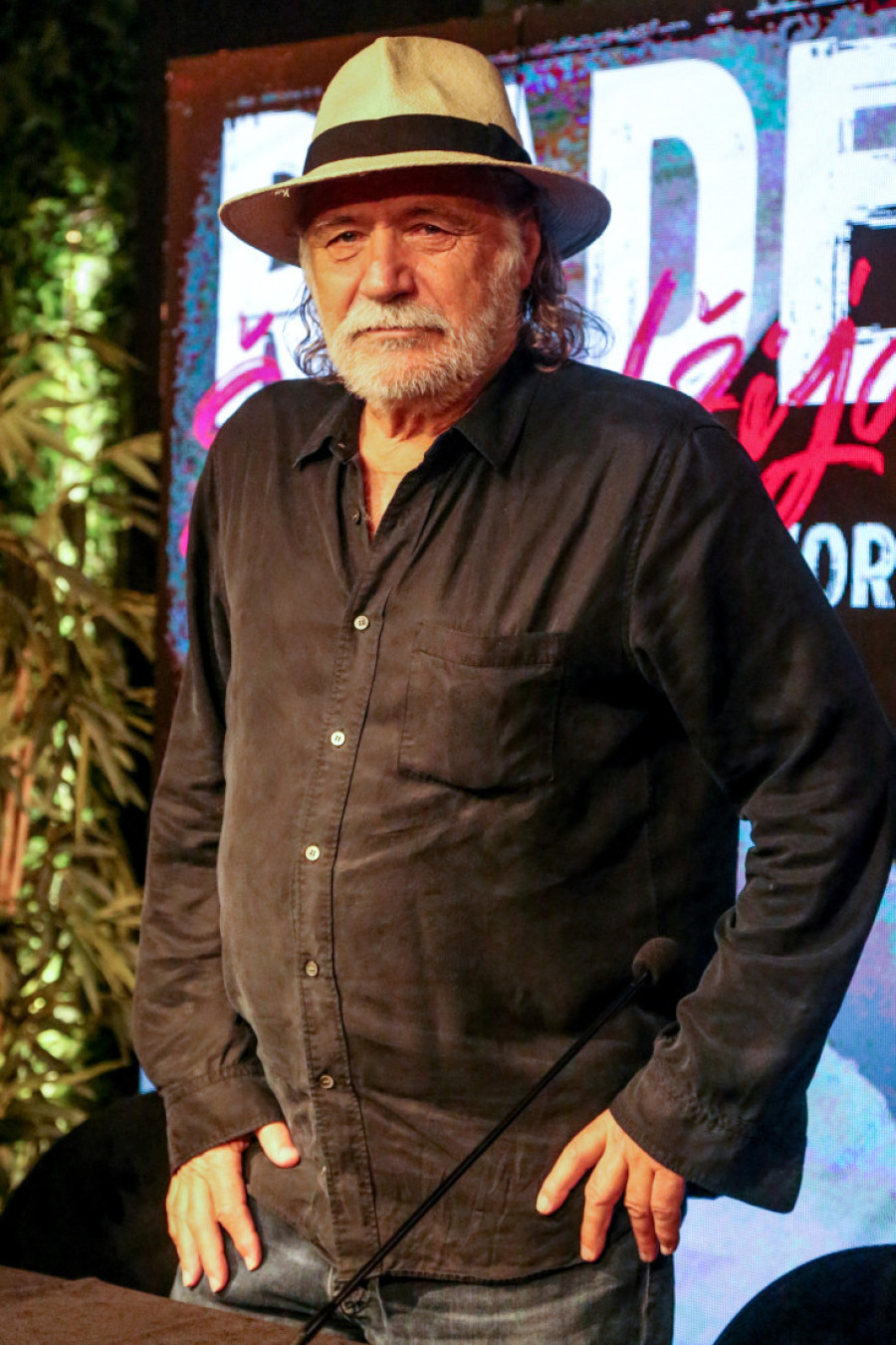 "Vidiš kako Zdravko Čolić uvek bude znojav nakon koncerta": Rade Šerbedžija otkrio nepoznate detalje o svojim nastupima (FOTO)