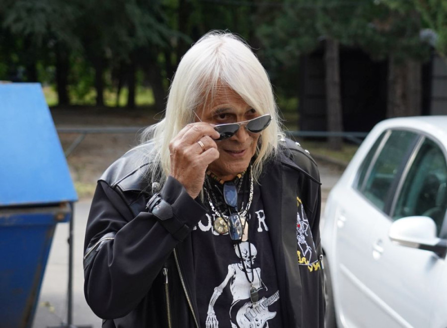 "Doktor mu je rekao da ne pije pre podne, pa je on čekao tačno podne": Borin kum otkrio kakav život je muzičar vodio