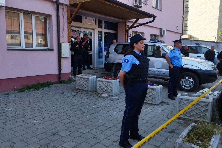 Kurtijev teror: Blokade srpskih institucija na KiM i dalje traju, dan 12.