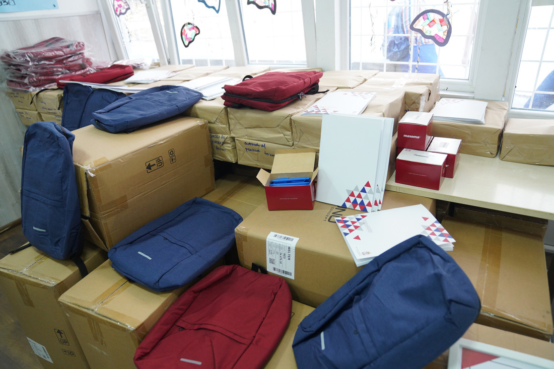 Za srećan početak škole! Ministarstvo doniralo školsku opremu za svih 436 štićenika "Svratišta za decu ulice" (FOTO)