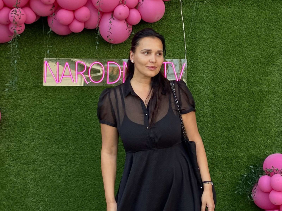 "Frustriralo me je što svi obraćaju pažnju na izgled": Voditeljka se vraća na televiziju, a zbog ovoga se rasplakala