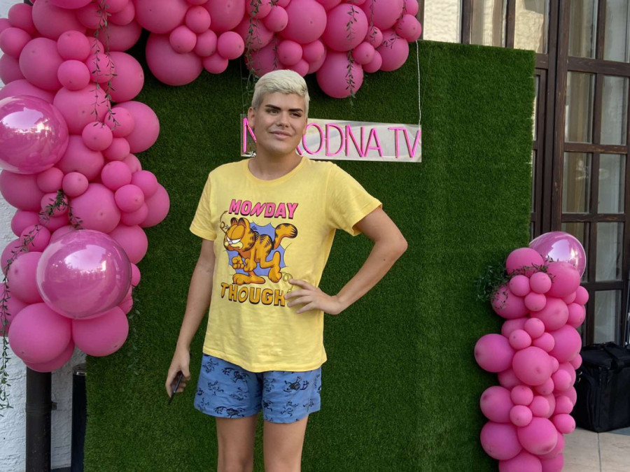 Uroš Stanić na prosjačkom štapu! Ostao s 4.000 dinara u džepu, a živi u stanu bez tuš kabine