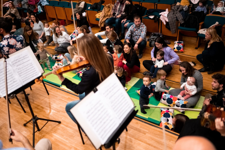 Puno smeha, igre i “gu-gu, ga-ga” ovacija: Poslednja serija koncerata za bebe Beogradske filharmonije
