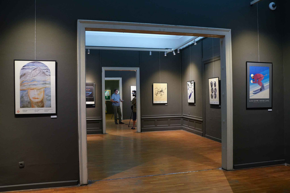Četrdeset godina posle: Otvorena izložba originalnih plakata nastalih za Olimpijske igre u Sarajevu (FOTO)