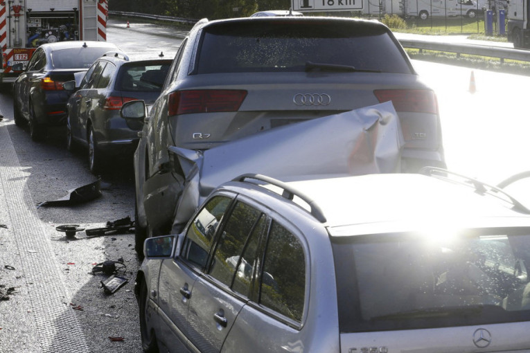 Haos kod "Tigra" u Pirotu: Sudar više vozila, ima povređenih