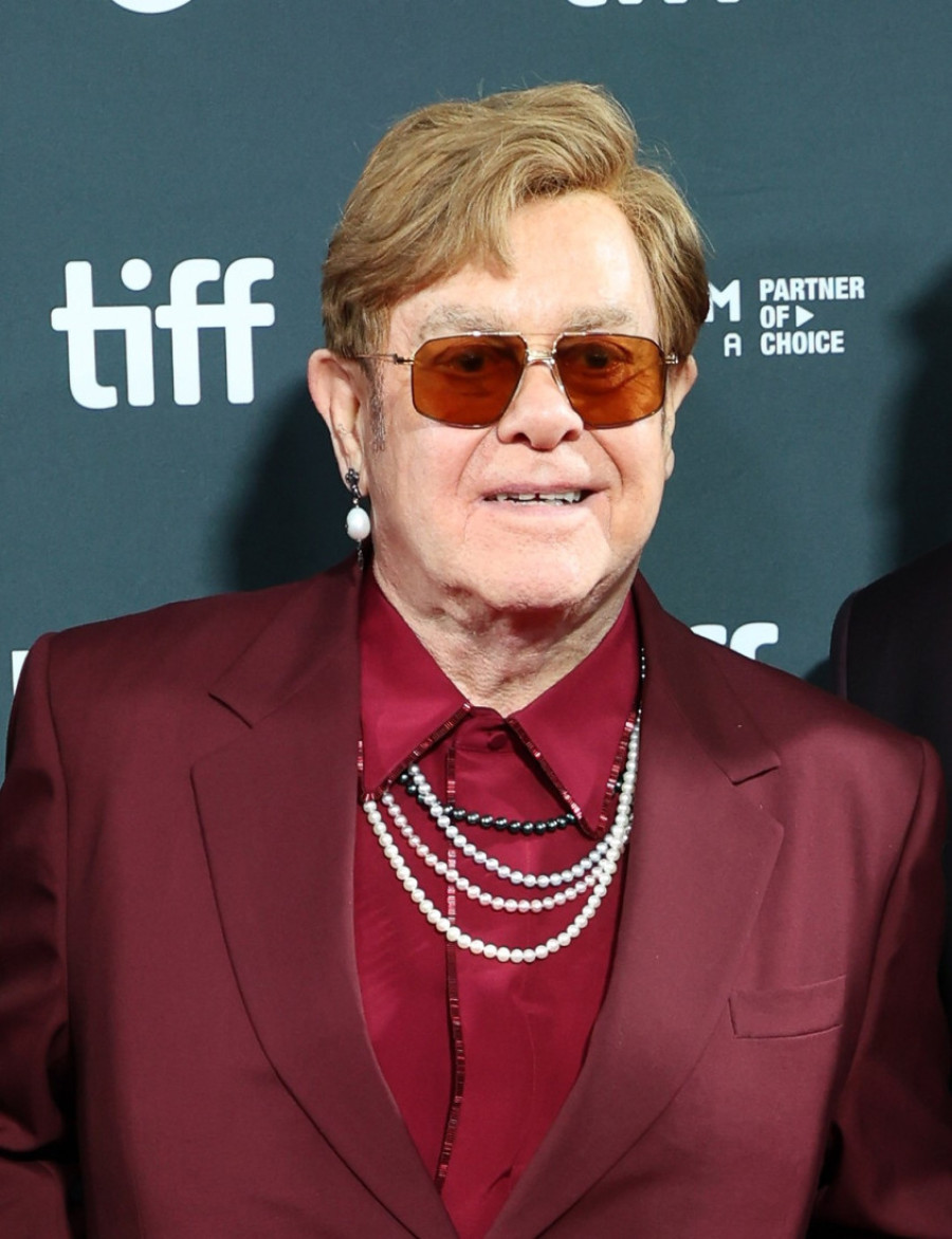 Elton Džon gotovo ništa više ne vidi: Teško mi je!