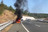 BMW u plamenu! Buktinja na auto-putu "Miloš Veliki" (VIDEO)