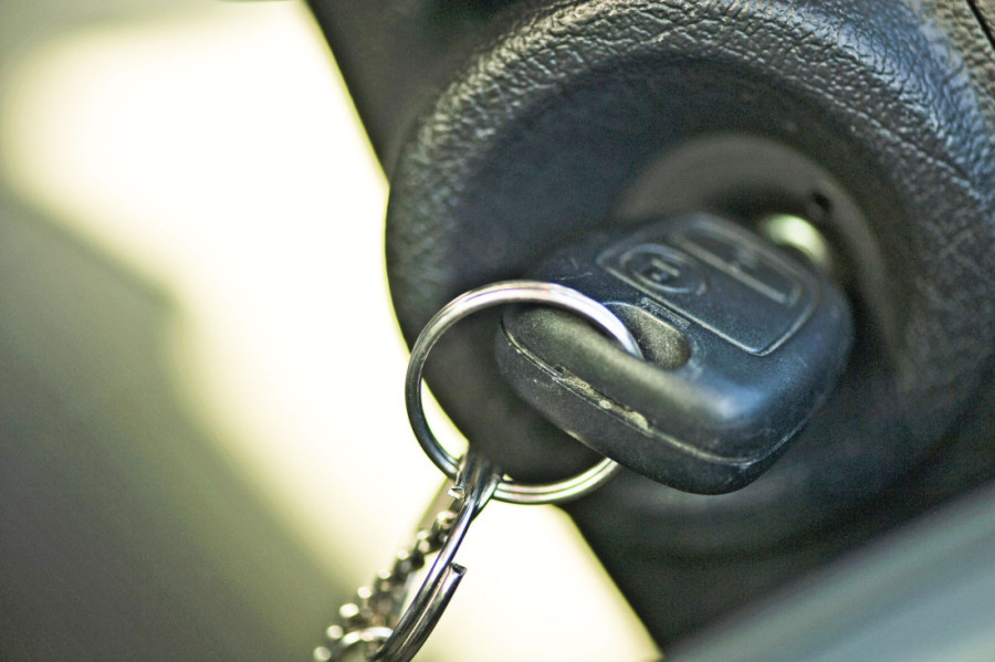 Zaključali ste ključeve u kolima? Ne zovite bravara dok ne probate makar jedno od ova tri rešenja