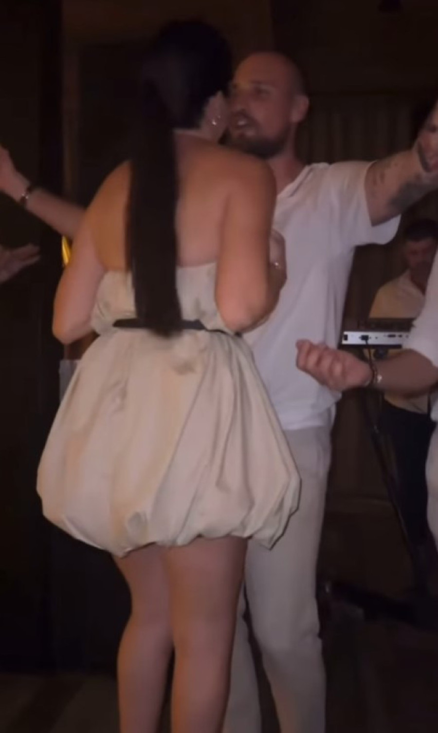 Rajkovići slave rođenje ćerkice Nore: Ana se tek porodila, a već otišla u noćni provod (FOTO)