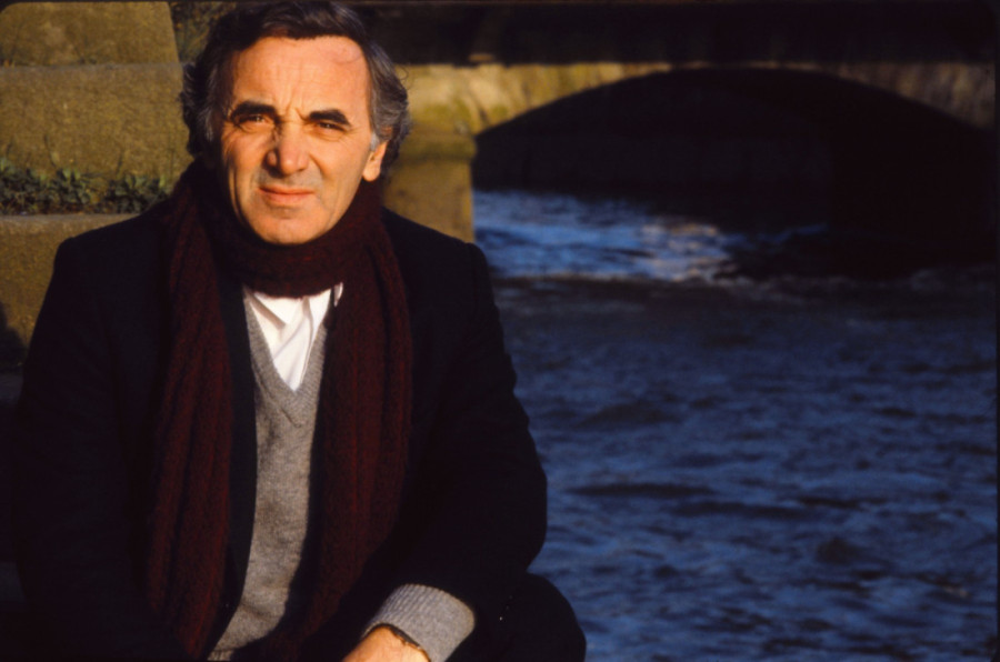 Pogledajte prvi trejler filma o legendarnom Šarlu Aznavuru: Nežan, ali neuništiv (VIDEO)