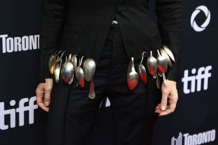 Treba vam kašika? Ne brinite, Kejt Blančet ima koju viška: Njena modna izdanja dokaz su da je moguće spojiti održivost i glamur (FOTO)