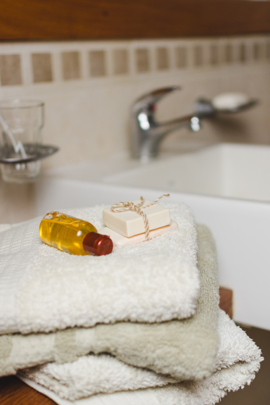 Ovo je najgori način da okačite peškir, a skoro svi ga tako suše